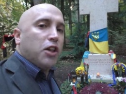 Российский пропагандист Грэм Филлипс надругался над могилой Бандеры в Мюнхене