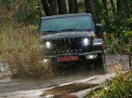 Тест-драйв нового Jeep Wrangler в Украине: король бездорожья
