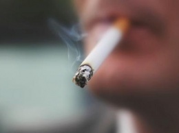 Ученые: Курящие отцы могут спровоцировать генетические дефекты мозга у детей и даже внуков
