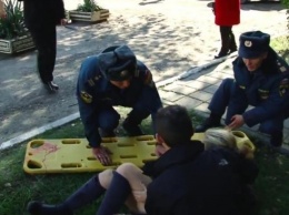 Взрыв в Крыму: СМИ публикуют первые фото из керченского колледжа и сообщают о подозреваемом
