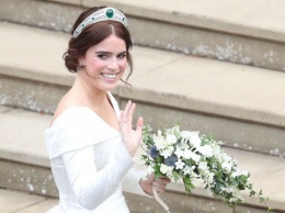 Принцесса Евгения опубликовала умилительное свадебное фото с принцессой Шарлоттой