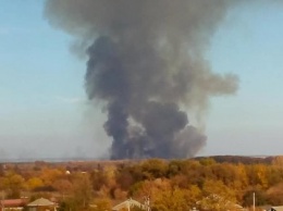 На военном полигоне под Харьковом случился масштабный пожар