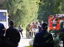 В Керчи не могут опознать 10 раненых во время теракта в колледже, 12 человек - в тяжелом состоянии (ВИДЕО)