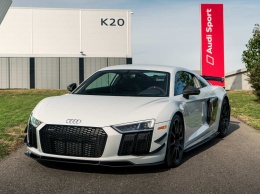 Audi представила особую версию купе R8 V10 plus