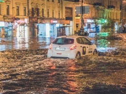 Как в Киеве борются с лишней водой