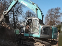 Власти объяснили снос старинных домов в Калужской области заботой об историческом наследии