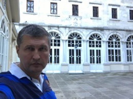 Украинский депутат: в Андреевскую церковь теперь будут свозить "фантомасов"