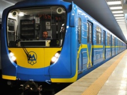 Срочно: метро в Киеве внезапно остановилось, станции закрывают