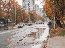 В Киеве на Теремках улицу залило кипятком