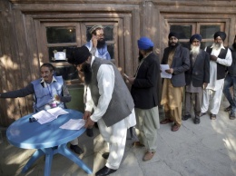 В Афганистане со взрывами и хаосом проходят парламентские выборы