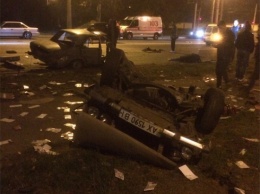 На окраине Одессы "шестерку" разорвало после удара об электроопору: водитель погиб