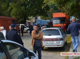 На Центральном рынке в Николаеве произошла поножовщина - два человека ранены