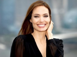 «Страх и ужас!»: Анджелина Джоли без макияжа напугала поклонников