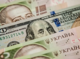 СМИ: Украина ищет, у кого бы занять в долларах США