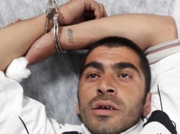 В Стамбуле беглый заключенный с ножом напал на прохожих