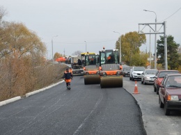 Под Полтавой ремонтируют трассу Киев-Харьков (фото)