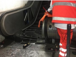 В метро Рима обрушился эскалатор с российскими болельщиками: более 20 пострадавших, одному оторвало ногу. Видео