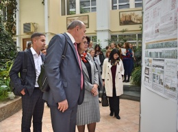 Выставка студенческих проектов «Модели живого города» открылась в Симферополе