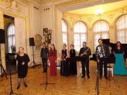 И музыка сквозь столетия: в Одесском литмузее звучала классическая музыка