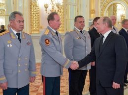Путин потребовал от Росгвардии усилить контроль над оборотом оружия