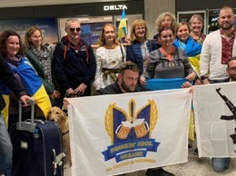 Украинцы прилетели в США для участия в Марафоне Морской пехоты