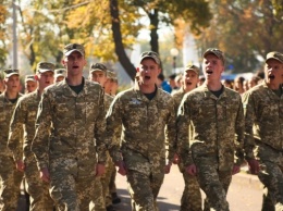 Почти 700 жителей Днепропетровщины отправилось в армию во время осеннего призыва