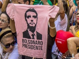 Кто такой Жаир Мессиас Болсонару: портрет фаворита бразильских выборов