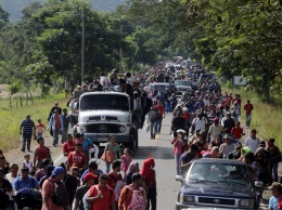Мексика предложила остаться в стране каравану мигрантов из Центральной Америки