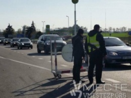 Закончится война, пешком пойду домой: В модульном городке Запорожья переселенцы мерзнут в железных коробках (Фото)