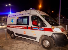 На Днепропетровщине авто врезалось в толпу: девочка попала в реанимацию