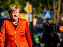 Рейтинг Меркель обвалился до исторического минимума - названа причина