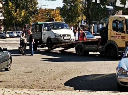 Переселенцам: в Донецке проводят рейды, изымают авто и заставляют получать "номера ДНР"