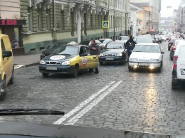 Происшествие в центре Харькова. Мужская дружба обернулась большими неприятностями для окружающих (фото)