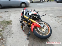 В Николаеве мотоциклист влетел под грузовик - пострадавший в тяжелом состоянии
