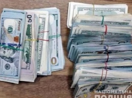 В Киеве мошенник открыл фальшивый обменник и исчез с $?120 тысячами