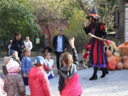 В Одесском зоопарке провели осенний праздник - День тыквы