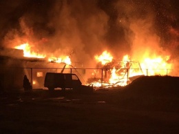 Много сгорело: в Кременчуге 8 часов тушили склады