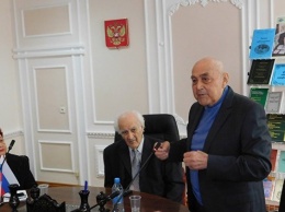 Февзи Якубов стал почетным гражданином Республики Крым