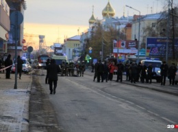 Мужчина погиб в результате взрыва у здания ФСБ в российском Архангельске