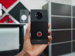 Эксперты назвали причины не покупать первый «голографический» смартфон от RED