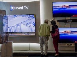 Швейцарцы радуются: со следующего года платить за пользование радио и телевизором станет меньше
