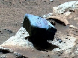 Парящая скала на поверхности Марса является останками НЛО - уфологи