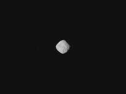 OSIRIS-Rex сделал первый снимок астероида Бенну