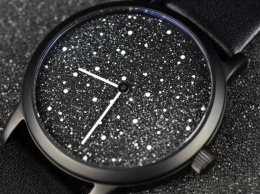 В продаже появились уникальные художественные часы Mitternacht
