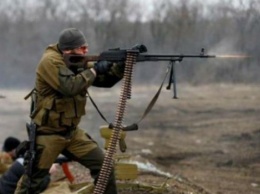 В Донецкой обл. боевики обстреляли контрольный пост украинских военных и КПВВ "Марьинка"