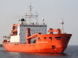 Научное судно "Академик Федоров" отправится к берегам Антарктики 7 ноября
