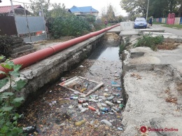 Одесский Ленпоселок утопает в нечистотах из-за прорыва канализации