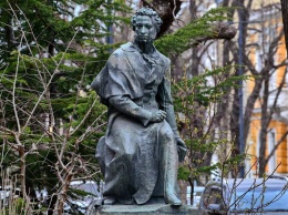 В Крыму переполох: Что натворили с памятником Пушкину?