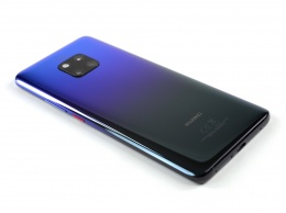 Флагманский Huawei Mate 20 Pro отличается низкой ремонтопригодностью