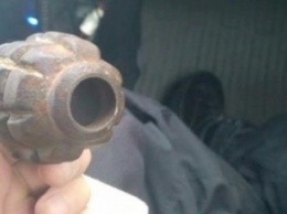 В Черкассах малолетний ребенок гулял по улице с гранатой